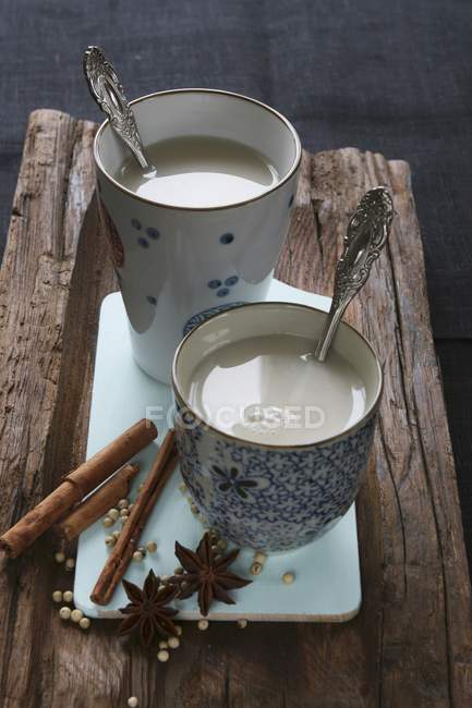 Chai tea in cups — Stock Photo