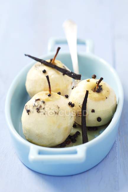 Baked apples with peppercorns — Stock Photo