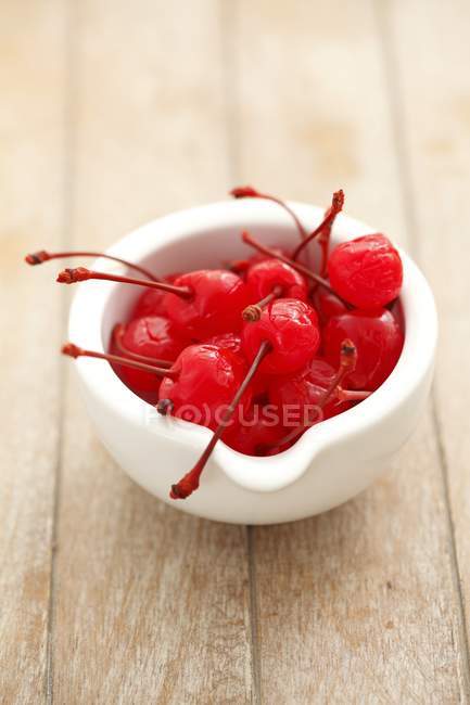 Cherries preserved in syrup — Stock Photo