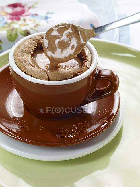 Torta in tazza di caffè espresso — Foto stock