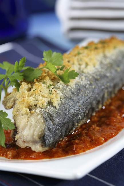 Fried mackerel in tomato sauce — Stock Photo