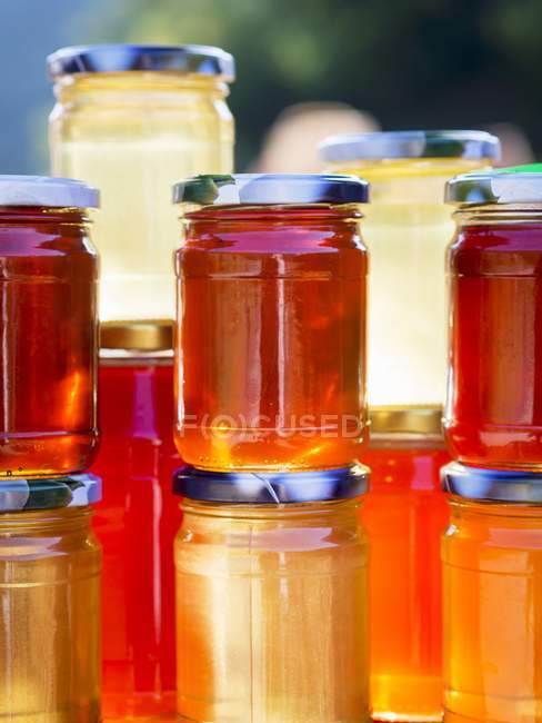 Diferentes tipos de miel - foto de stock