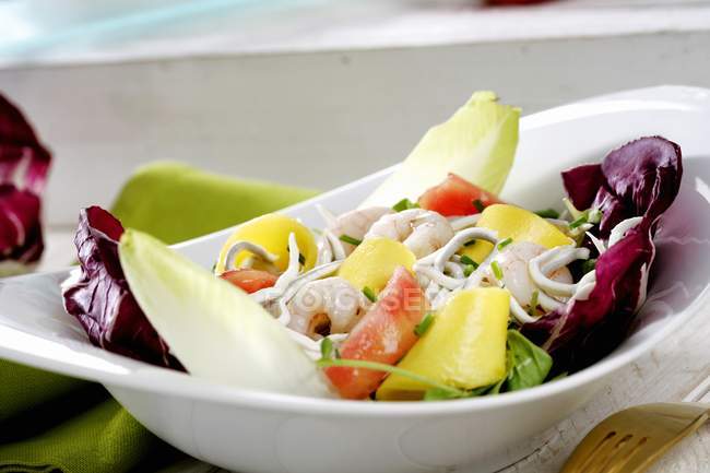 Seafood salad with mango — Stock Photo