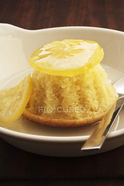 Steamed lemon pudding — Stock Photo