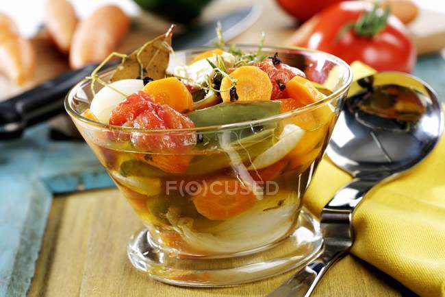 Cenouras, pimentas, cebolinha — Fotografia de Stock