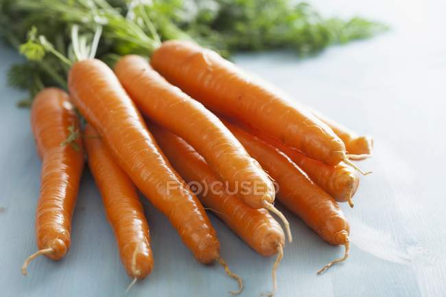 Cenouras em bruto frescas — Fotografia de Stock
