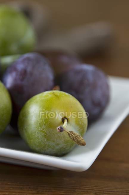 Fresh Plums and greengages — Stock Photo