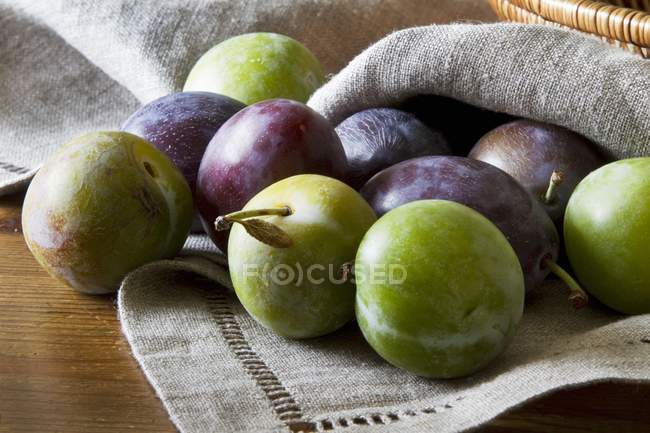Fresh Plums and greengages — Stock Photo