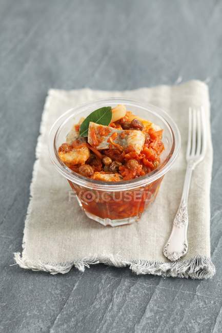 Herring with carrots in bowl — Stock Photo