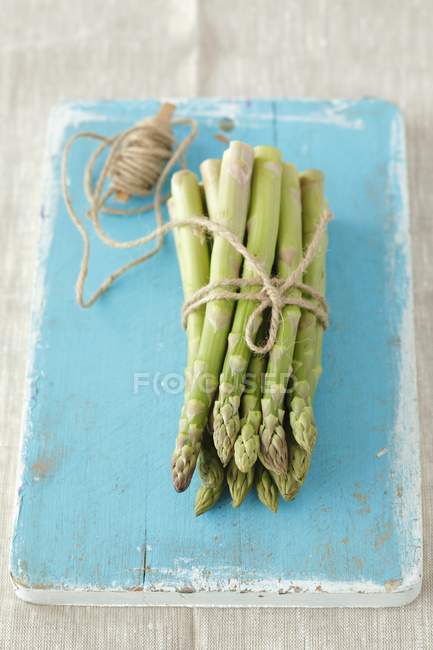 Bundle of Asparagus Tied with Twine — Stock Photo