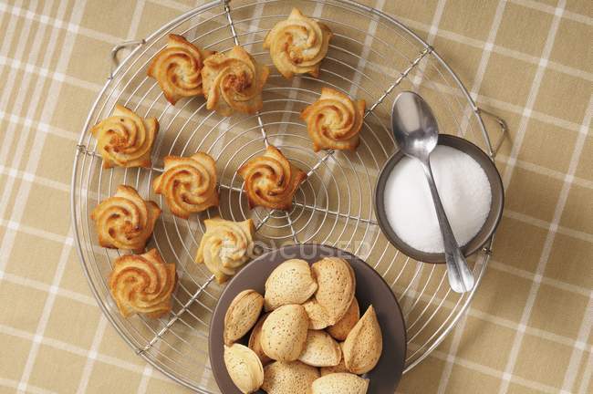 Piped almond biscuits — Stock Photo