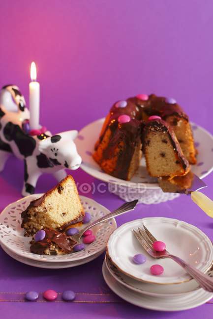 Bündel Kuchen mit Schokobohnen — Stockfoto