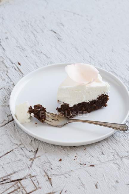 Кусок шоколадного торта без муки — стоковое фото
