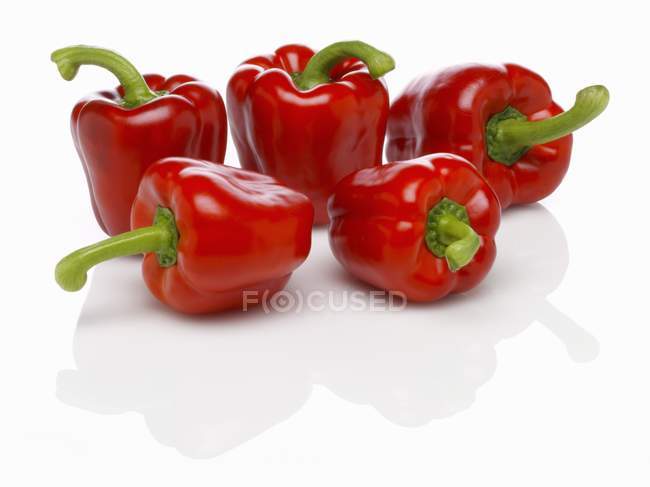 Peperoni rossi freschi — Foto stock