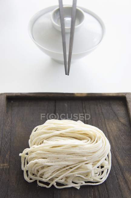 Raw soba noodles — Stock Photo