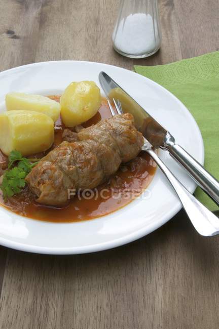 Venison roulade with potatoes — Stock Photo