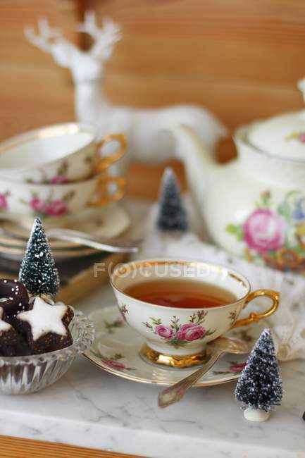 Tasse de thé aux biscuits — Photo de stock