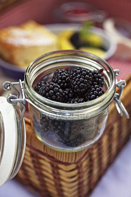 Jar of Fresh blackberries — Stock Photo