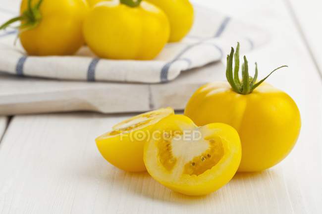 Amarelo Golden Queen tomates — Fotografia de Stock