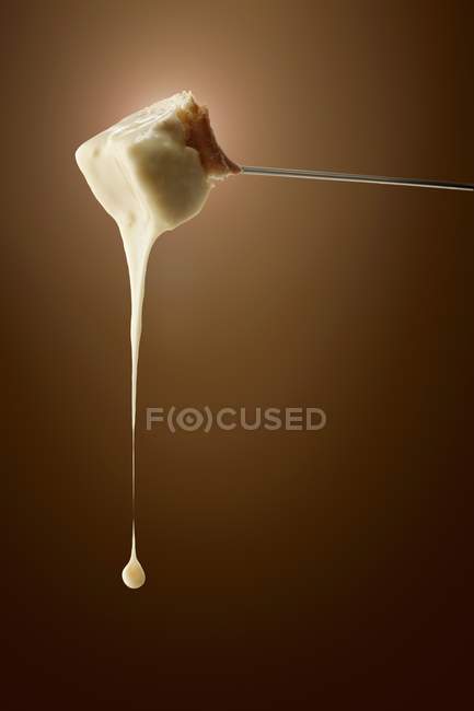 Mergulho de queijo fondue — Fotografia de Stock