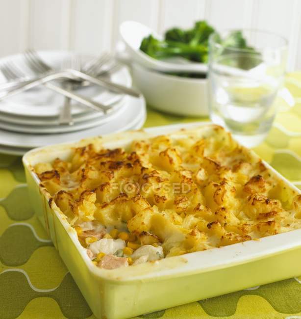 Fish pie with mashed potato topping — Stock Photo