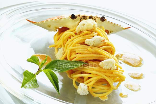 Spaghetti mit Krabben — Stockfoto
