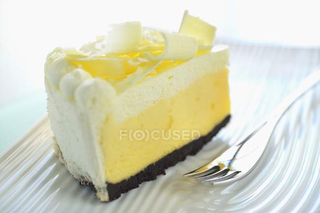 Cream cake with white chocolate — Stock Photo
