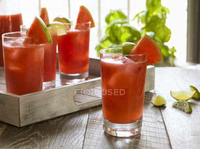 Cocktails de pastèque sur plateau — Photo de stock