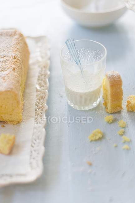 Israeli orange sponge cake — Stock Photo