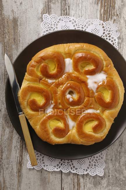 Ванільний вершковий пиріг з глазур'ю — стокове фото