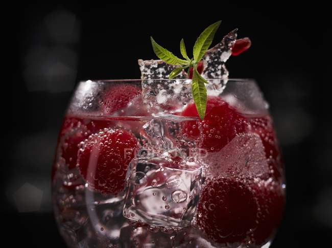 Exotic raspberry drink — Stock Photo