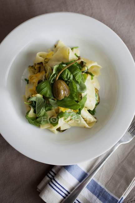 Pappadelle pasta with courgettes — Stock Photo