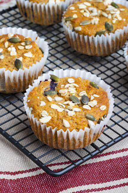 Breakfast muffins with blueberries — Stock Photo