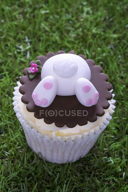 Lapin de Pâques cupcake — Photo de stock