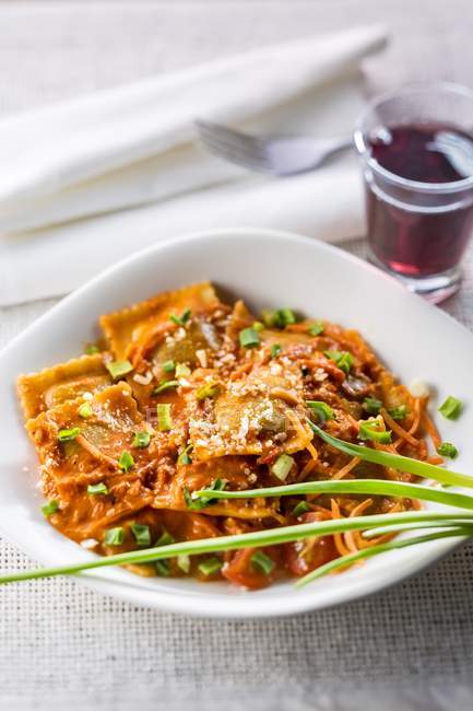 Ravioli with beef and spring onions — Stock Photo