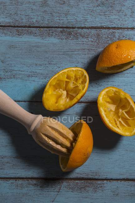 Naranjas frescas prensadas - foto de stock