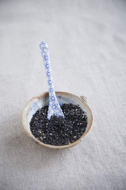 Black sesame seeds — Stock Photo