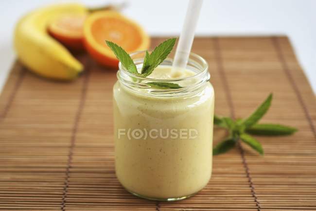 Smoothie made from oranges — Stock Photo