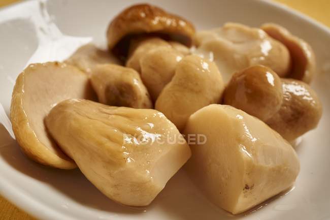 Marinated porcini mushrooms — Stock Photo