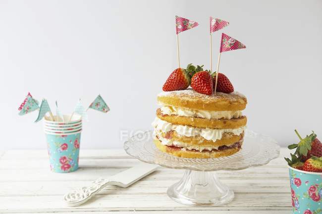Victoria sponge cake — Stock Photo
