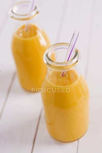 Two bottles of juice — Stock Photo