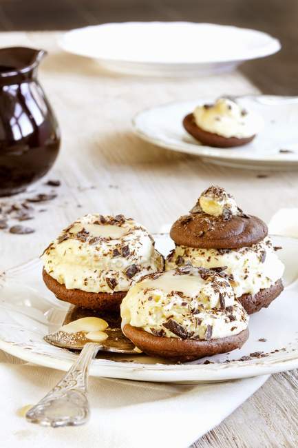Closeup view of Whoopie pies with egg liqueur — Stock Photo