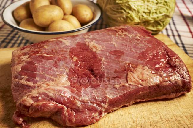Ingredientes para la carne de res en conserva - foto de stock