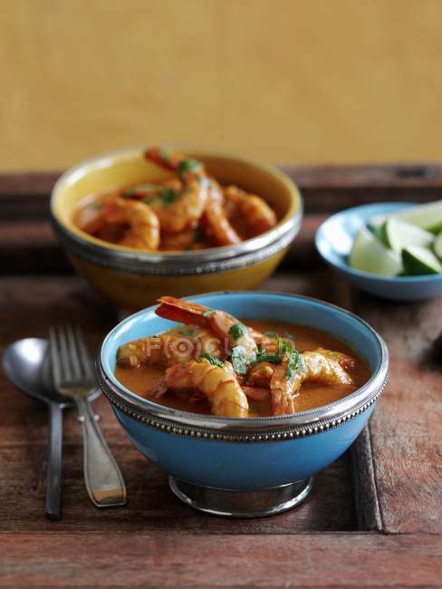 Vue rapprochée du curry de crevettes indiennes — Photo de stock