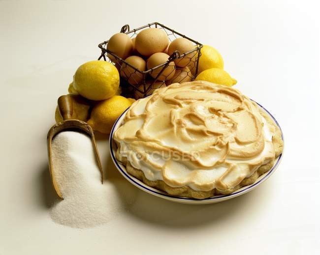 Zitronenbaiser-Torte — Stockfoto