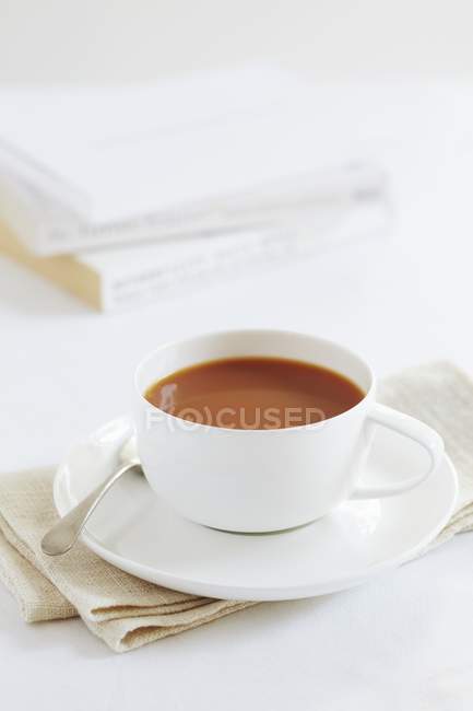 Чашка червоного чаю — стокове фото