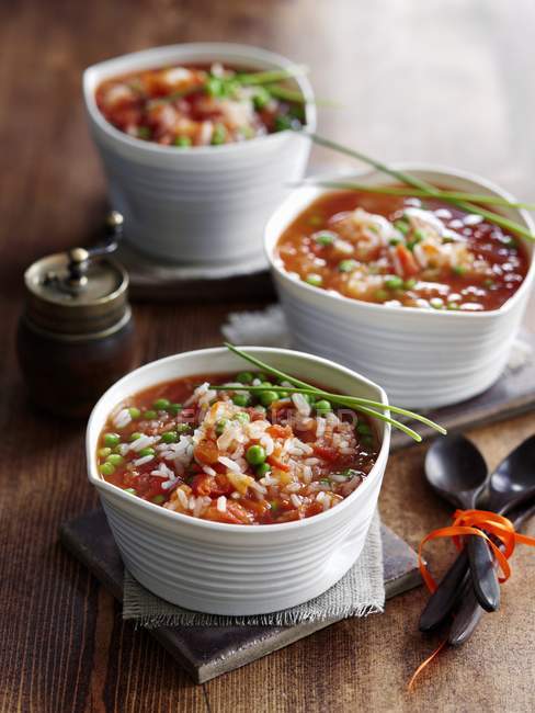 Sopa de tomate con arroz - foto de stock