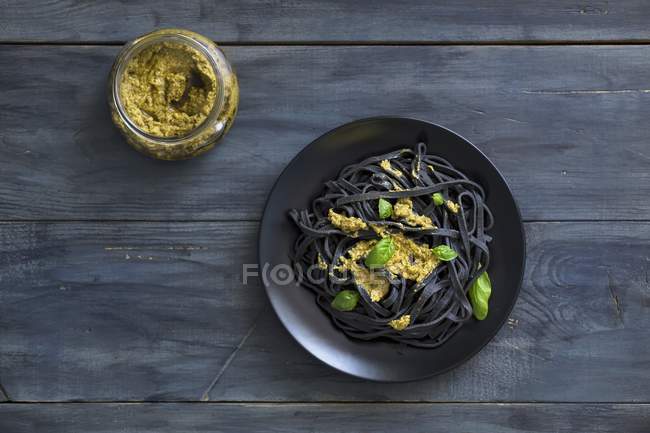 Calamari neri linguine pasta — Foto stock