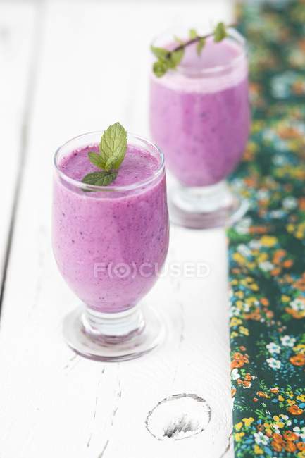 Pink berry smoothie — Stock Photo