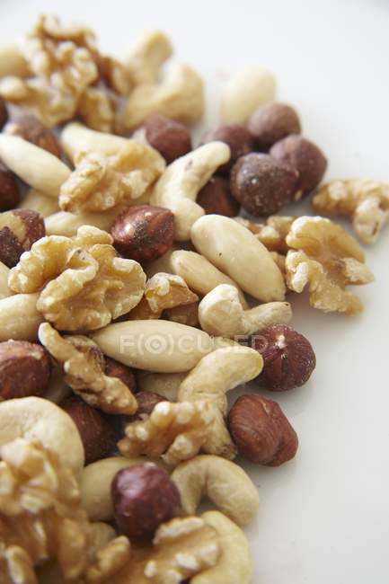 Mélange de noix en tas — Photo de stock